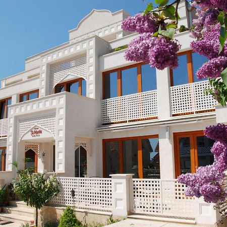 Amira Boutique Hotel Heviz Wellness & Spa Buitenkant foto