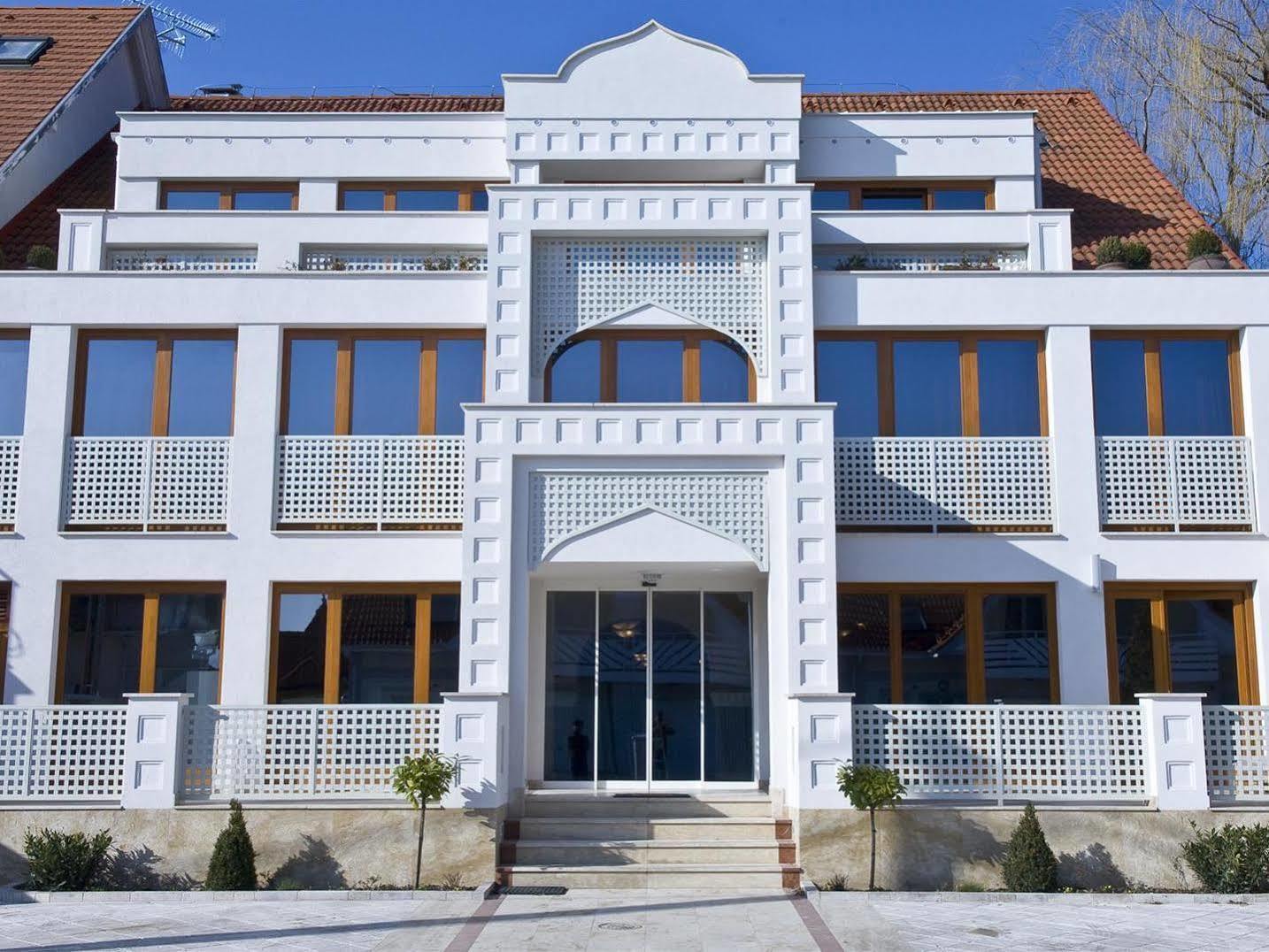 Amira Boutique Hotel Heviz Wellness & Spa Buitenkant foto