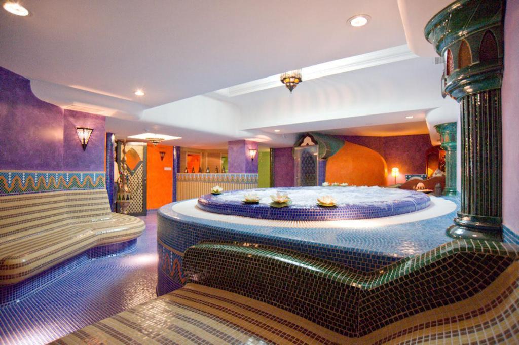 Amira Boutique Hotel Heviz Wellness & Spa Buitenkant foto